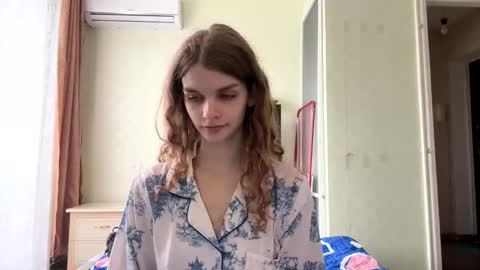 cute_kitte online show from November 18, 9:58 am