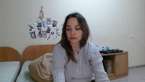 Snapshot of cute_labuba chatting on November 22, 7:57 pm labubu D online show from November 22, 7:57 pm