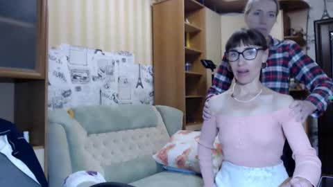 cute_lion_ online show from December 7, 1:07 pm