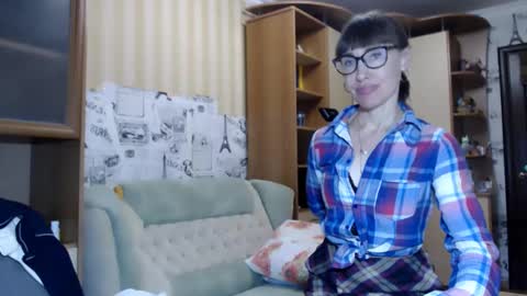 cute_lion_ online show from December 8, 11:46 am