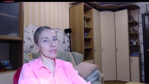 cute_lion_ online show from December 5, 6:26 pm