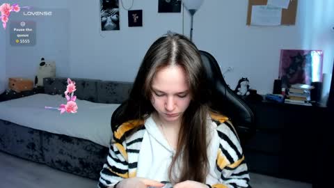 Emily online show from April 1, 6:14 am