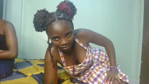 Snapshot of cute_lorna chatting on April 12, 9:25 am cute_lorna online show from April 12, 9:25 am