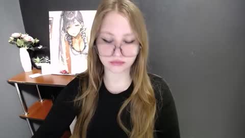 Snapshot of cute_minx chatting on May 19, 6:31 am Veronica online show from May 19, 6:31 am