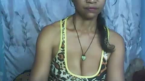 Snapshot of cute_moll chatting on December 23, 8:44 am murielle online show from December 23, 8:44 am