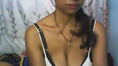 Snapshot of cute_moll chatting on December 28, 7:22 am murielle online show from December 28, 7:22 am