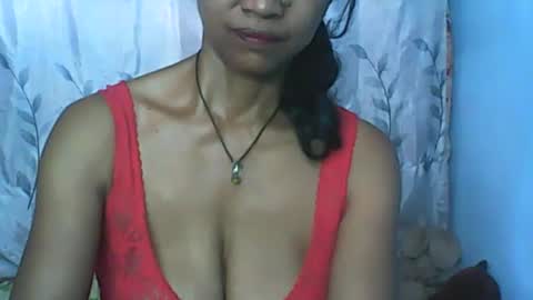 Snapshot of cute_moll chatting on February 14, 11:42 am murielle online show from February 14, 11:42 am
