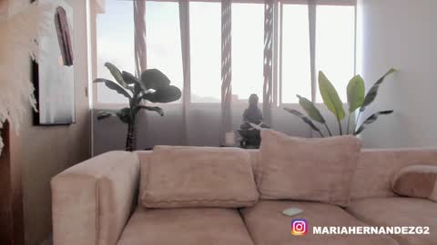 Snapshot of cute_molly18 chatting on January 23, 9:39 pm Maria online show from January 23, 9:39 pm