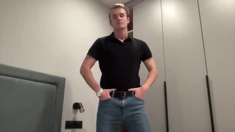 cute_skywalker online show from October 7, 4:37 pm