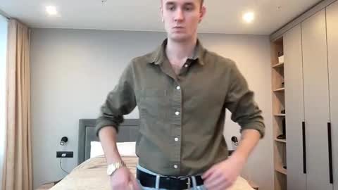 cute_skywalker online show from November 8, 12:05 pm