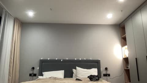 cute_skywalker online show from December 22, 1:52 pm