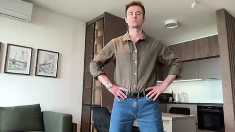cute_skywalker online show from July 3, 7:26 am