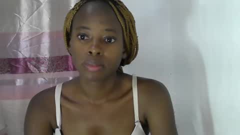 cute_sonny online show from February 7, 8:31 pm