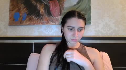 cute_strawberry_ online show from December 1, 5:13 pm