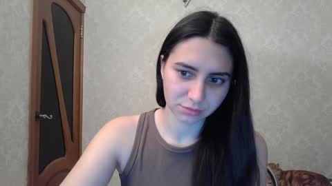 cute_strawberry_ online show from December 2, 4:42 am