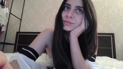 cute_strawberry_ online show from December 2, 6:43 pm