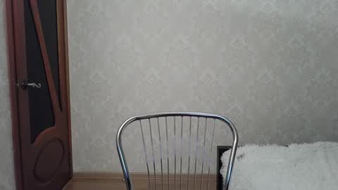 cute_strawberry_ online show from December 6, 6:17 pm