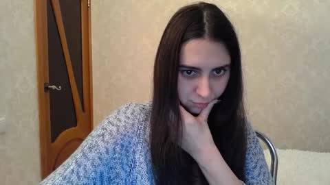 cute_strawberry_ online show from December 15, 7:13 am