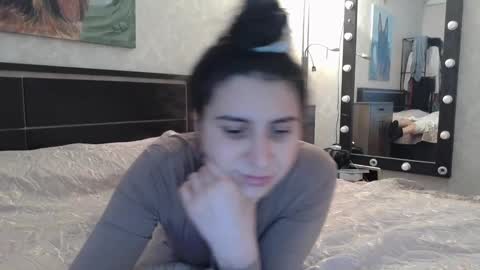 cute_strawberry_ online show from December 18, 1:02 pm