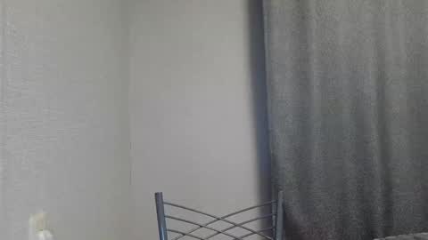 cute_strawberry_ online show from December 27, 7:14 pm