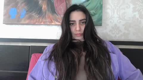 cute_strawberry_ online show from February 7, 11:23 am