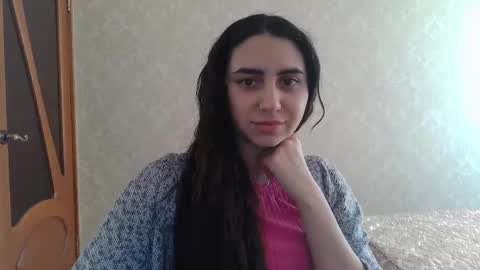 cute_strawberry_ online show from February 14, 6:23 am