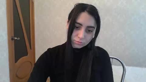cute_strawberry_ online show from February 22, 12:19 pm