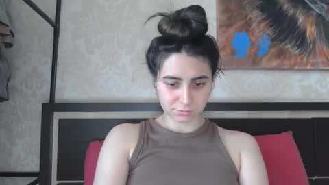 cute_strawberry_ online show from March 8, 1:57 pm