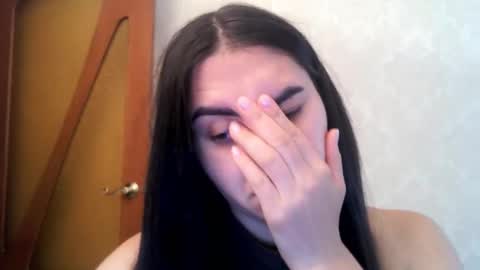 cute_strawberry_ online show from September 10, 7:30 am