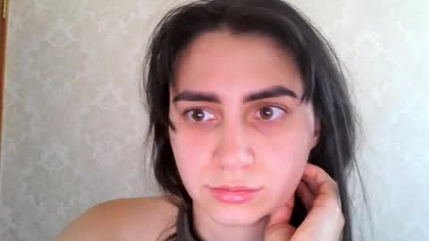 cute_strawberry_ online show from September 14, 1:32 pm