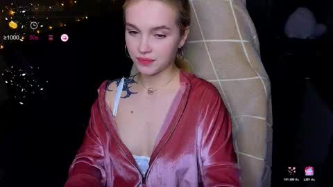 Sue online show from November 3, 11:26 pm