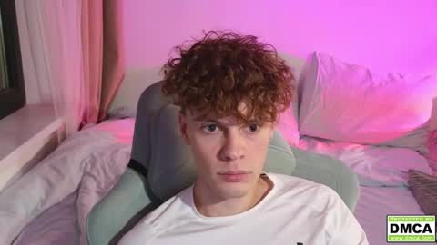 Snapshot of cute_thomas chatting on October 4, 10:08 pm Thomas - online show from October 4, 10:08 pm