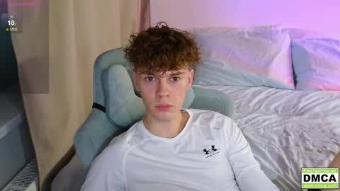 Snapshot of cute_thomas chatting on October 29, 7:37 pm Thomas - online show from October 29, 7:37 pm