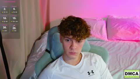 Snapshot of cute_thomas chatting on November 11, 3:12 pm Thomas - online show from November 11, 3:12 pm