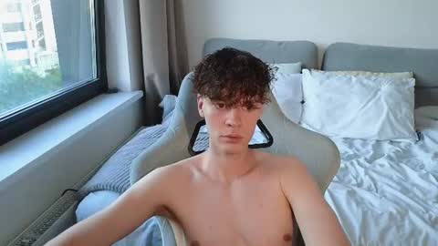 Thomas -  online show from June 16, 5:37 pm