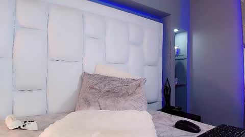 Snapshot of cutearii chatting on February 21, 11:32 pm CuteArii online show from February 21, 11:32 pm