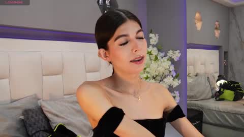 Snapshot of cutearii chatting on October 3, 8:06 pm CuteArii online show from October 3, 8:06 pm