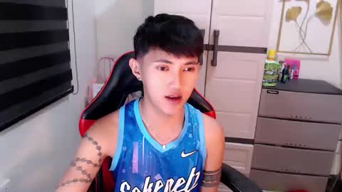 Steph online show from April 1, 11:44 am