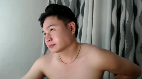 cuteasianlee online show from February 17, 8:37 pm