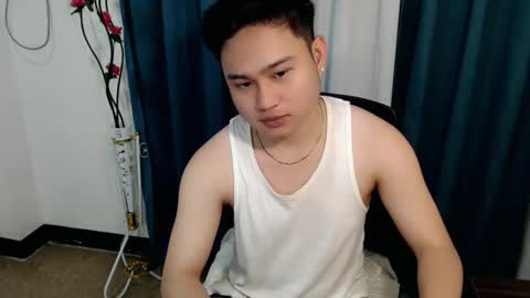 cuteasianlee online show from February 20, 8:16 am