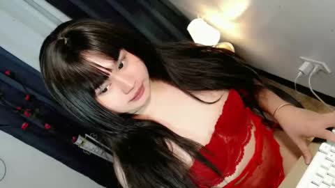 cuteasianlee online show from April 22, 6:31 pm