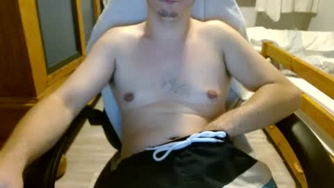 Cuteboy090 online show from June 28, 12:33 pm