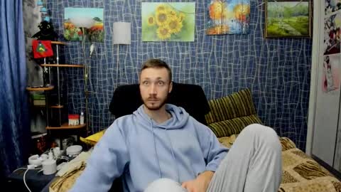 Snapshot of cuteboy228 chatting on February 11, 12:37 am cuteboy228 online show from February 11, 12:37 am