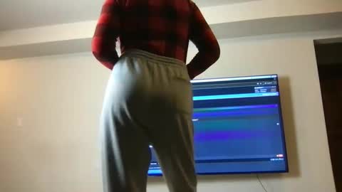 cutebutt_17 online show from January 2, 1:38 am