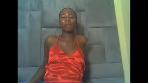 Snapshot of cuteebony16 chatting on June 1, 9:16 pm tawi online show from June 1, 9:16 pm