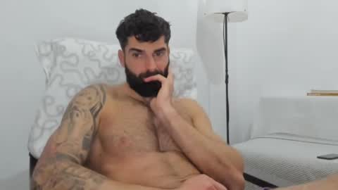 cuteeboy online show from February 9, 11:15 pm