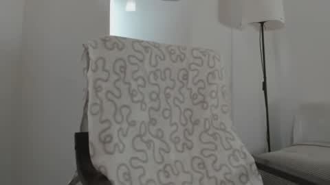 cuteeboy online show from March 5, 6:33 am