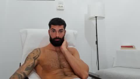 cuteeboy online show from October 15, 11:54 am