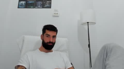 cuteeboy online show from October 17, 6:49 am