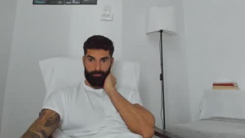 cuteeboy online show from October 20, 6:47 am